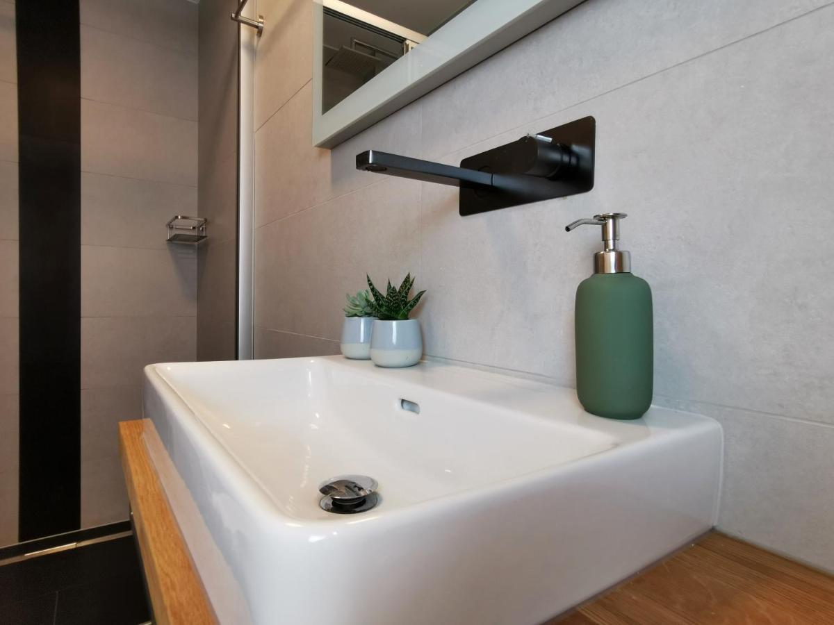 Neues City Center Piano Appartement Mit Netflix Klagenfurt am Woerthersee Exterior photo